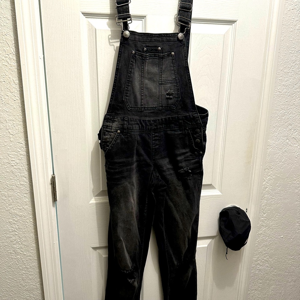 Black distressed overalls! Blue-spice Brand.